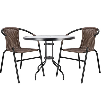 Gartengarnitur Tisch mit Schirmloch Glasplatte 2 PE-Rattan Stühle braun